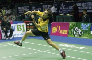 Tee Jing Yi returns a shot to Singapore&rsquo;s Gu Juan yesterday. Jing Yi won 21-13, 10-21, 21-15.