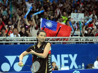 Rising badminton star Tai Tzu-ying of Taiwan won her first title of 2013 by defeating Yao Xue of China in straight sets in the final of the women's singles event at the Malaysia Open