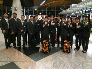 Team Malaysia lines up for group shot in KLIA before departing for Glasgow. From left- Rashid Sidek, Rosman Razak, Chong Wei Feng, Goh V Shem, Jeremy Gan, Tan Wee Kiog, Daren Liew, Lim Yinloo, Woon Khe Wei, Chan Peng Soon, Vivian Hoo, Ehui Chin, Tee Jing Yi, Lai Pei Jing.
