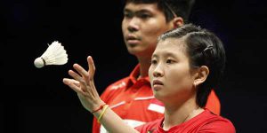 Praveen Jordan and Debby Susanto (right) of Indonesia