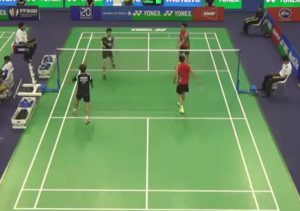 Goh V Shem-Tan Wee Kiong and Fu Haifeng Zhang Nan are warming up before the match