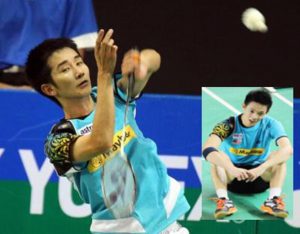 Wish Chong Wei Feng (left) and Daren Liew good luck at the Malaysia Masters