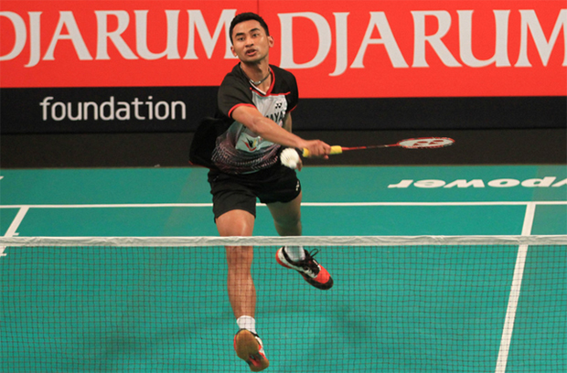 Jaya Raya Jakarta’s Tommy Sugiarto in action at the 2015 Djarum Superliga in Bali on Monday. (Photo courtesy of PBSI)