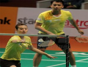 Hendra Gunawan (back)/Mei Qili of Kepong BC (photo: sinar)