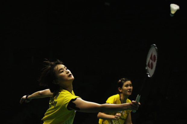 Good luck to Vivian Hoo (left) and Woon Khe Wei at the China Masters