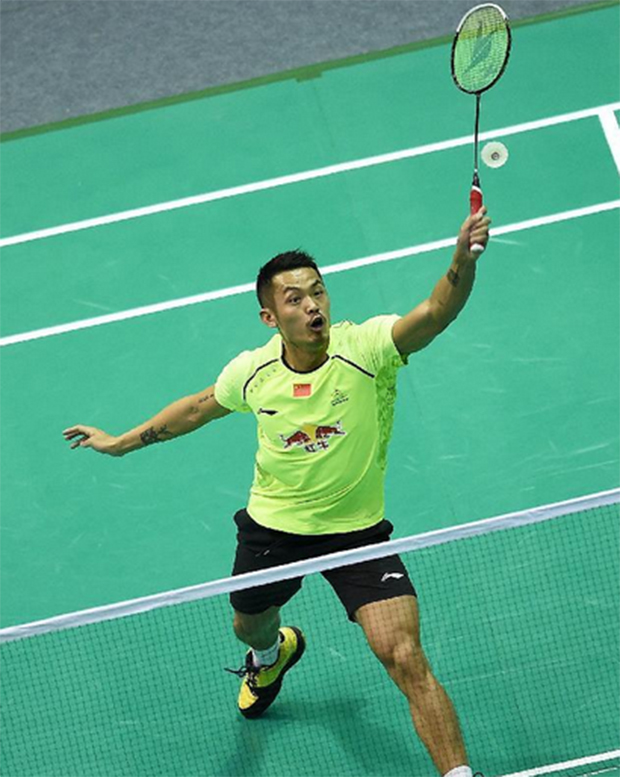 Lin Dan returns a shot at the Badminton Asia Championships