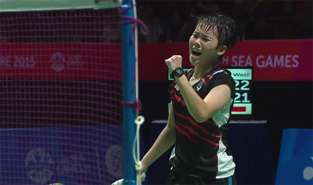 Goh Jin Wei's great fist pump after winning the SEA Games quarter-finals against Nichaon Jindapon.