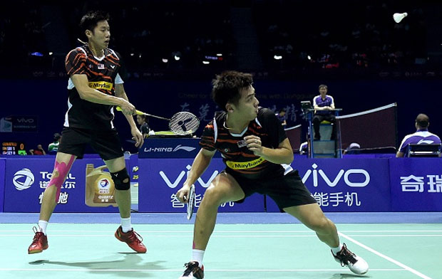 Goh V Shem/Tan Wee Kiong beats Mads Conrad-Petersen/Mads Pieler Kolding at the 2016 India Open in New Delhi. (photo: GettyImages)