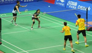 Chan Peng Soon (L) and Goh Liu Ying (2nd L) of Malaysia were playing against Xu Chen (R) and Ma Jin (2nd R) of China at the 2012 China Open. (photo: GettyImages)