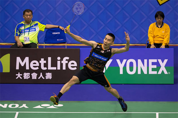 Lee Chong Wei is comfortable with Tey Seu Bock (back) as his coach. (photo: AP)