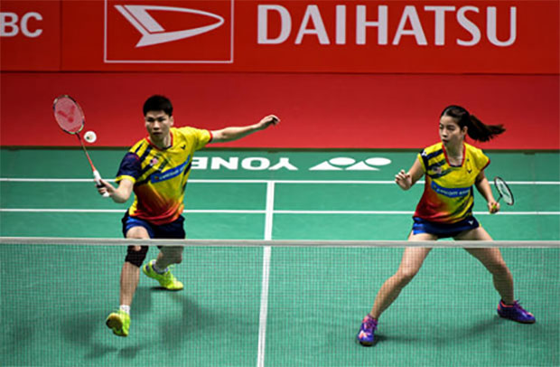 Goh Soon Huat/Shevon Jemie Lai have taken the upper hands against the higher ranked Tan Kian Meng/Lai Pei Jing. (photo: AP)