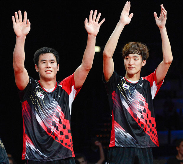 Congratulations to Ko Sung Hyun/Shin Baek Cheol for winning the 2018 Vietnam Open. (photo: AFP)