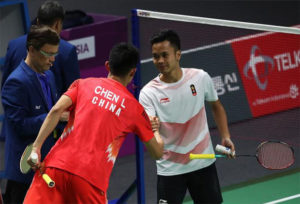 Anthony Sinisuka Ginting beats Chen Long in Asian Games quarter-finals.
