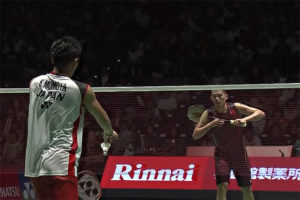 Lin Dan shows some improvement playing against Kento Momota in the China Open first round.