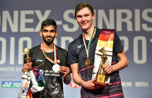 Viktor Axelsen (R) beats Kidambi Srikanth to win the 2019 India Open title. (photo: STR/AFP/Getty Images)
