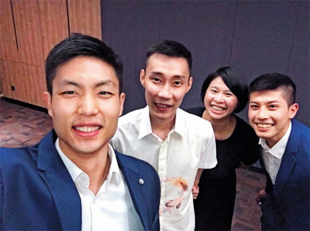 Chou Tien Chen and Lee Chong Wei have dinner together in Malaysia. (photo: Chou Tien Chen)