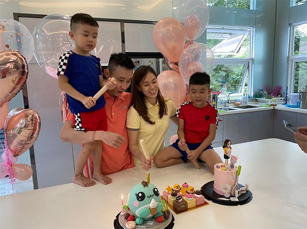 Wish Wong Mew Choo a Happy Birth Day! (photo: Lee Chong Wei's Facebook)
