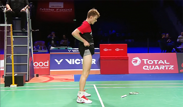 Anders Antonsen pulls up his shorts as soon as winning the 2020 Denmark Open title.