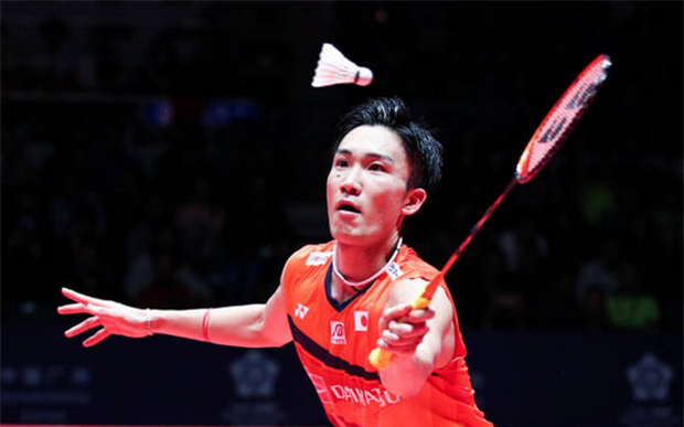Kento Momota returns to practice following coronavirus illness. (photo: Zhong Zhi/Getty Images)