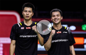 Ong Yew Sin/Teo Ee Yi show strong fighting spirit at the 2020 BWF World Tour Finals. (photo: Shi Tang/Getty Images)