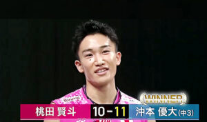 Kento Momota having fun during an exhibition match. (photo: Daihatsu)