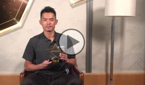 Congratulations to Lin Dan for winning the well deserved Sports Lifetime Achievement Award. (photo/video: Sina)