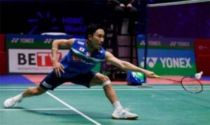 Kento Momota needs to arrive in Malaysia next week if he wants to compete at the Malaysia Open. (photo: AFP)