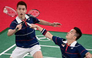Aaron Chia/Soh Wooi Yik record first win in their Olympics debut on Saturday. (photo: Alexander Nemenov/AFP)