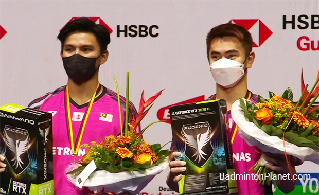 Goh Sze Fei/Nur Izzuddin win the 2022 German Open despite a knee injury. (photo: BWF)