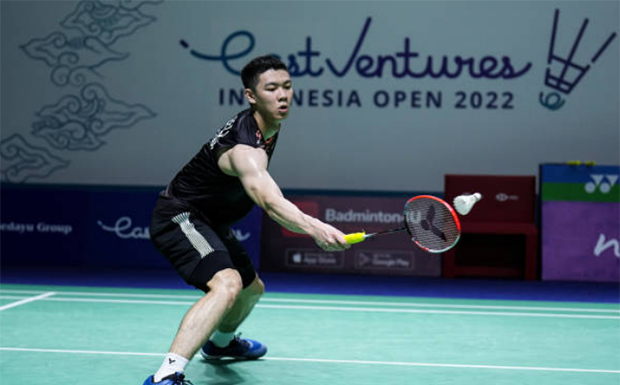 Lee Zii Jia advances to the 2022 Indonesia Open second round. (photo: Shi Tang/Getty Images)