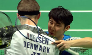 Loh Kean Yew greets Viktor Axelsen after the Denmark Open quarter-final match.