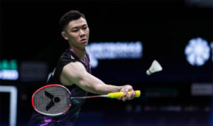 Lee Zii Jia to play Li Shi Feng in the 2023 India Open second round. (photo: Shi Tang/Getty Images)