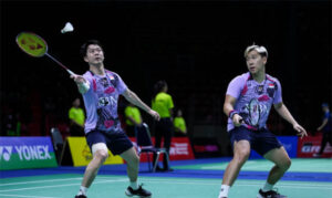 Kevin Sanjaya Sukamuljo/Marcus Fernaldi Gideon enter the 2023 Thailand Open semi-finals. (photo: Shi Tang/Getty Images)