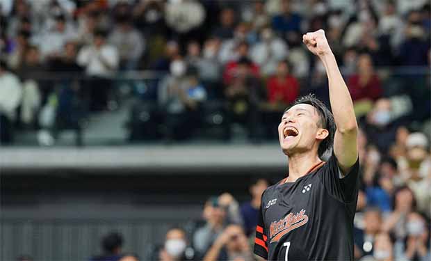 Congratulations to Kento Momota for winning his 6th All-Japan Badminton Championships. (photo: Ryohei Moriya)