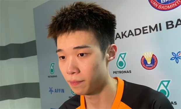 Ng Tze Yong talks to Malaysian media after the training session on Tuesday. (photo: BAM)