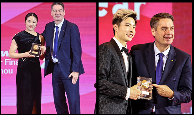 An Se Young and Shi Yuqi pose with Badminton World Federation (BWF) President Poul-Erik Hoyer Larsen after being named the 2024 BWF Women's and Men's Singles Player of the Year respectively. (Photo: BWF)