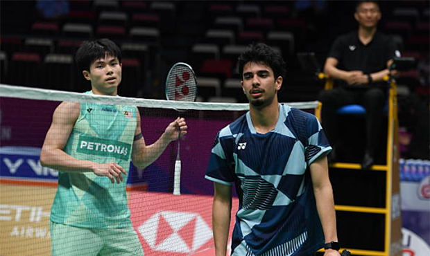 Justin Hoh in action against Australia’s Shrey Dhand at the 2025 Sudirman Cup. (Photo: Shi Tang/Getty Images)