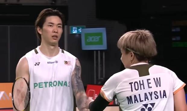Chen Tang Jie and Toh Ee Wei celebrate reaching the 2025 Australian Open final. (Photo: BWF)