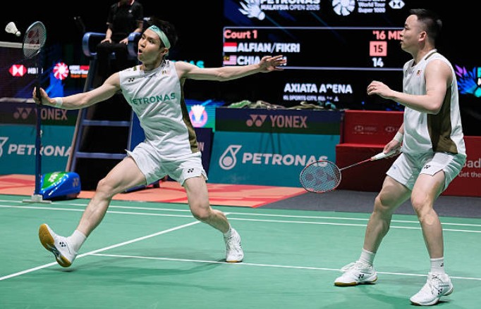 Aaron Chia/Soh Wooi Yik advance to 2026 Malaysia Open final. (Photo: Shi Tang/Getty Images)
