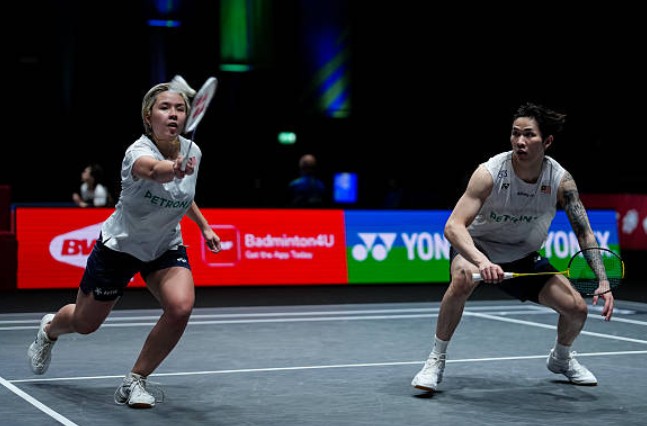 Chen Tang Jie/Toh Ee Wei advance to the 2026 Badminton Asia Championships quarter-finals. (Photo: AFP)